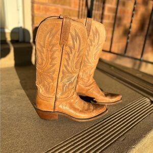 Luchesse Savannah Boots.